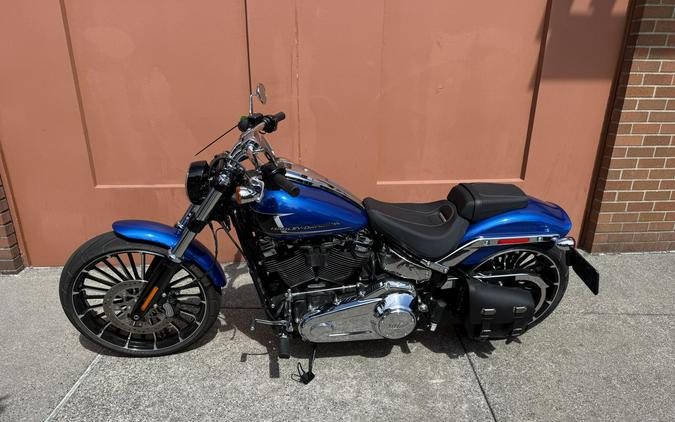Harley-Davidson® Breakout™ 117 Blue Burst