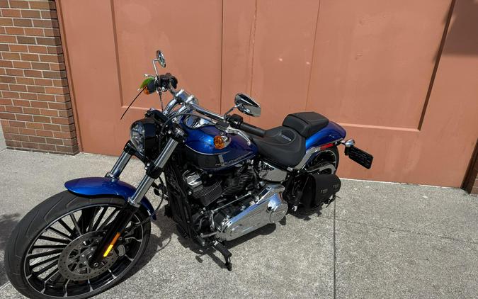 Harley-Davidson® Breakout™ 117 Blue Burst
