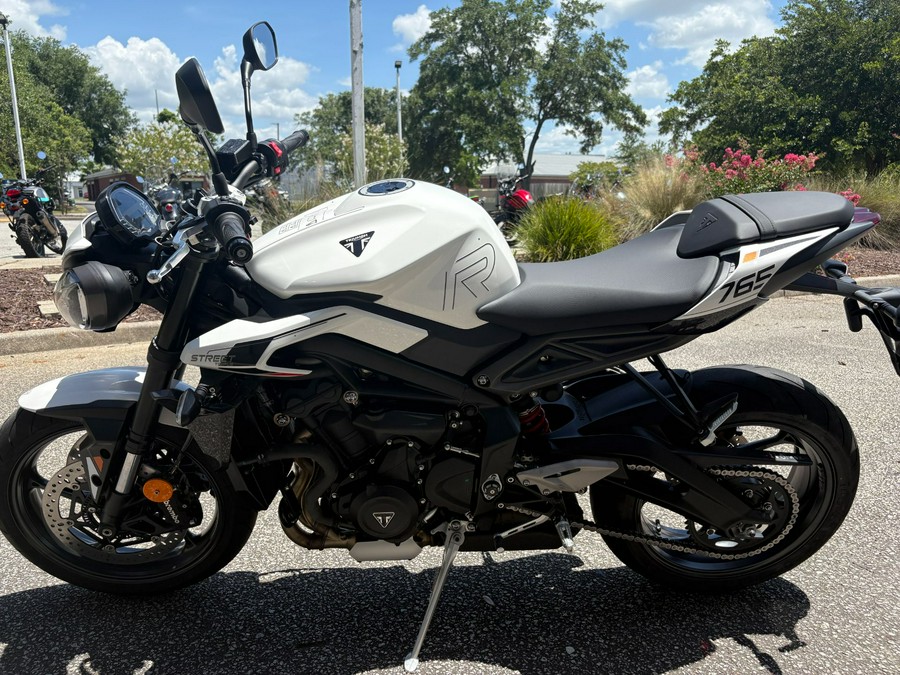 2025 Triumph Street Triple 765 R