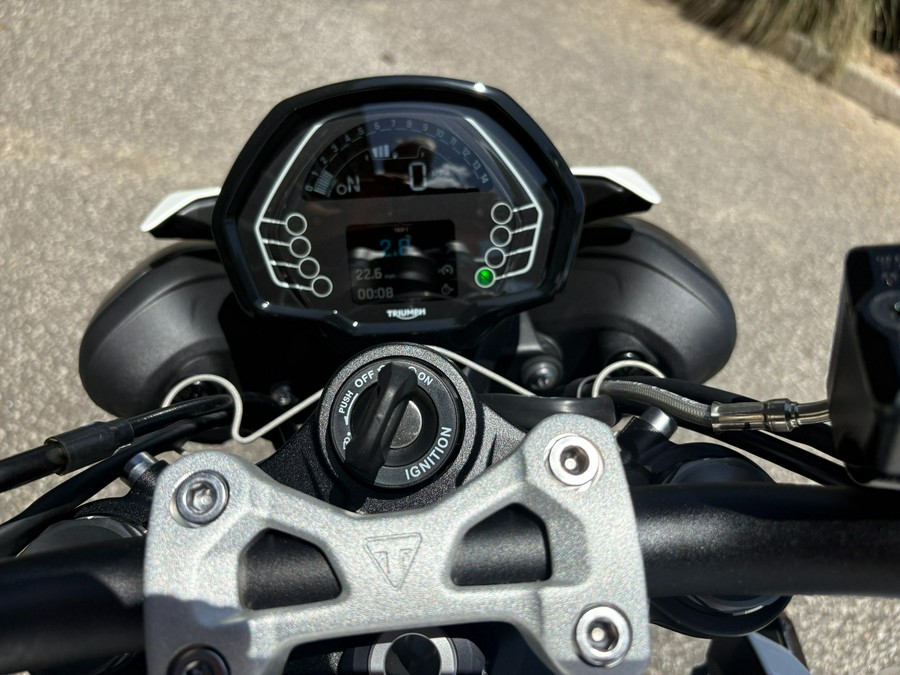 2025 Triumph Street Triple 765 R