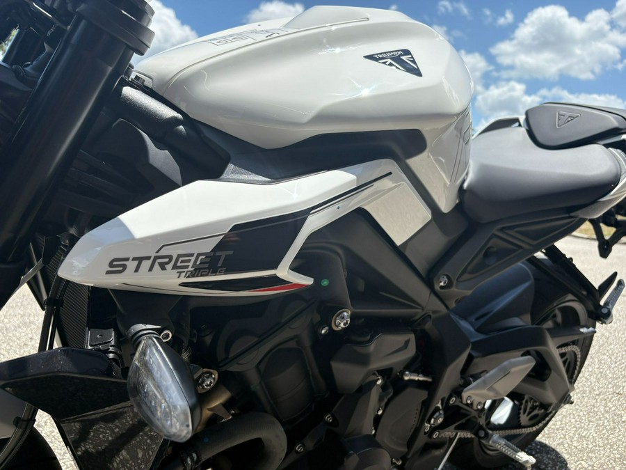 2025 Triumph Street Triple 765 R