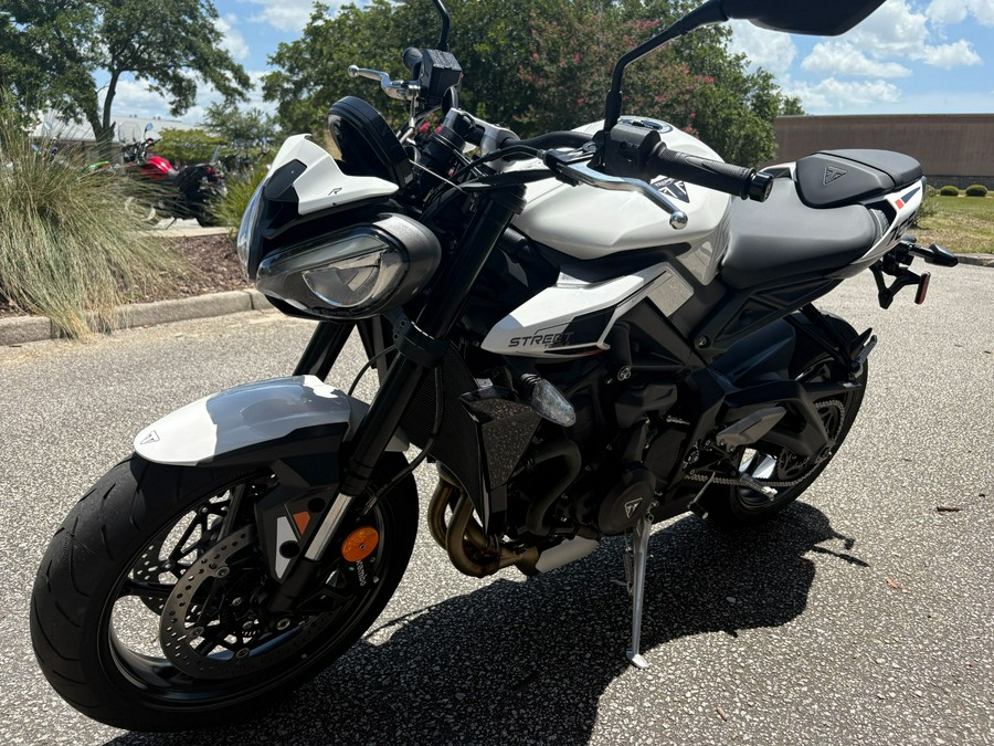 2025 Triumph Street Triple 765 R