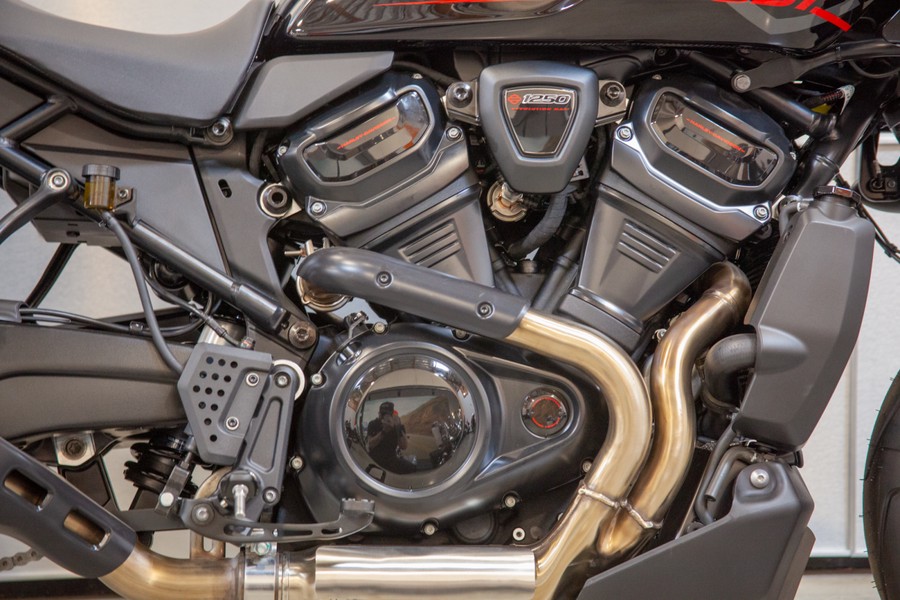 2025 Harley-Davidson® Pan America® 1250 ST