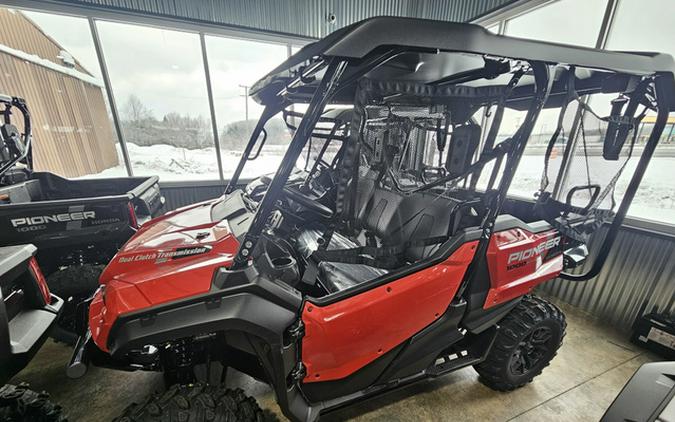 2025 Honda Pioneer 1000-5 Deluxe