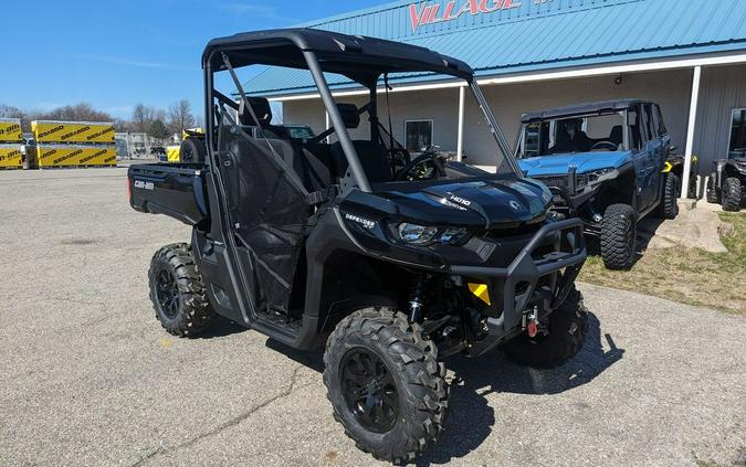 2024 Can-Am® Defender XT HD10