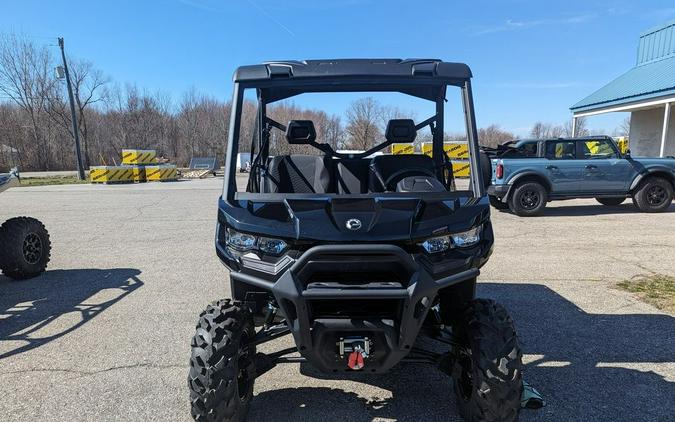 2024 Can-Am® Defender XT HD10