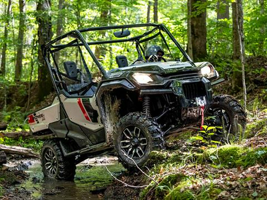 2022 Honda Pioneer 1000 Deluxe