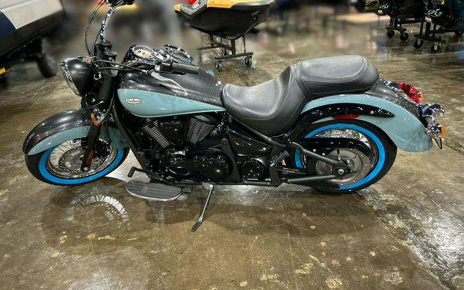 2025 Kawasaki VULCAN 900 CLASSIC