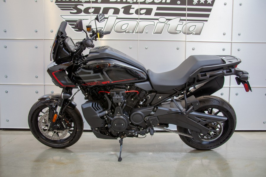 2025 Harley-Davidson® Pan America® 1250 ST