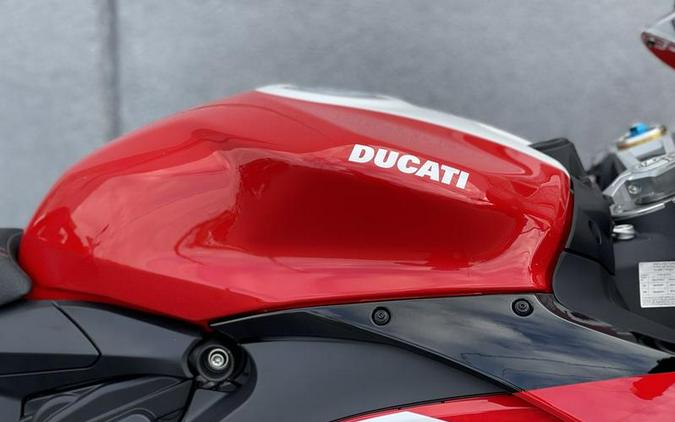 2024 Ducati Panigale V2 Bayliss 1st Championship Livery