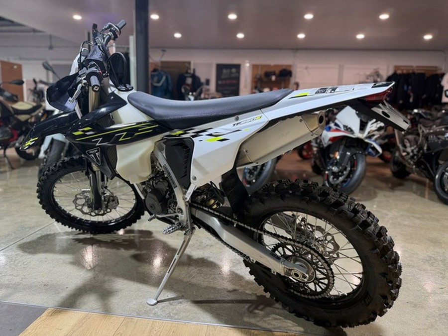 2026 Triumph TF 250-E Jet BlackPure White