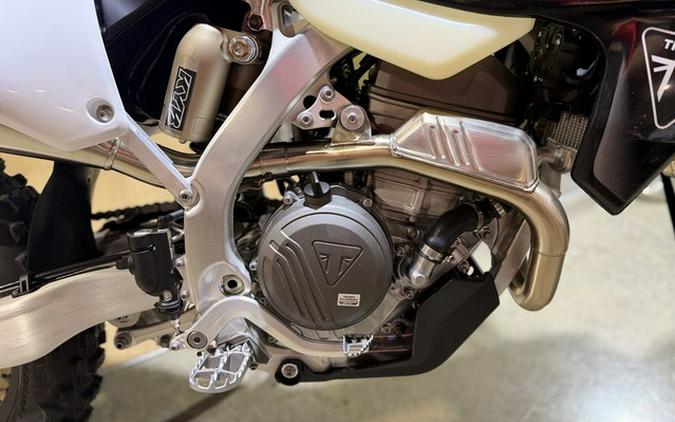 2026 Triumph TF 250-E Jet BlackPure White