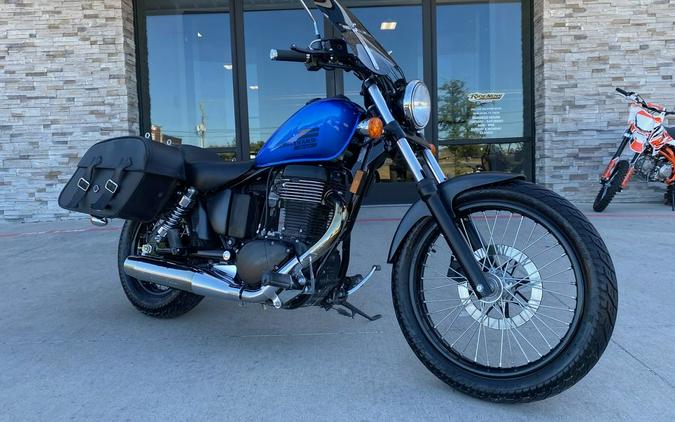 2019 Suzuki Boulevard S40