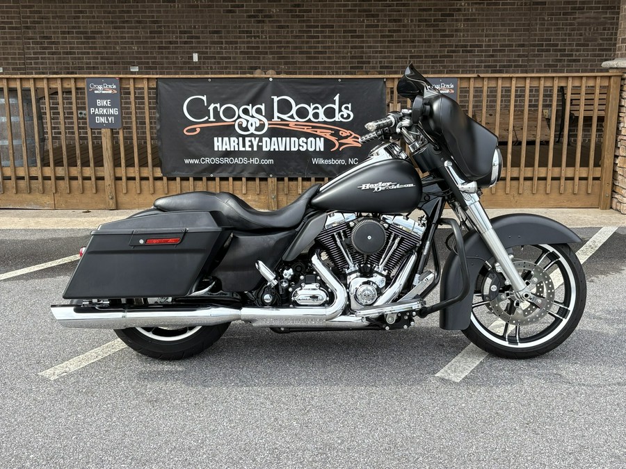 2010 Street Glide Black Denim