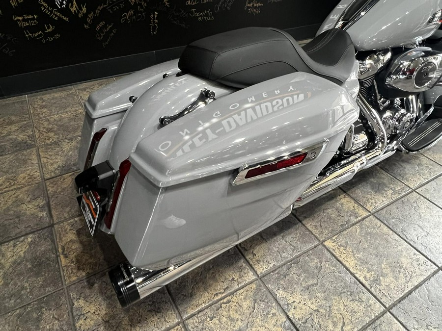 FLTRX 2025 Road Glide