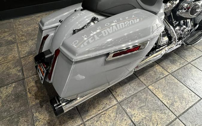 FLTRX 2025 Road Glide