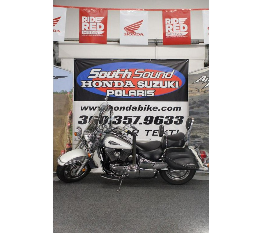 2004 Suzuki VL1500K4