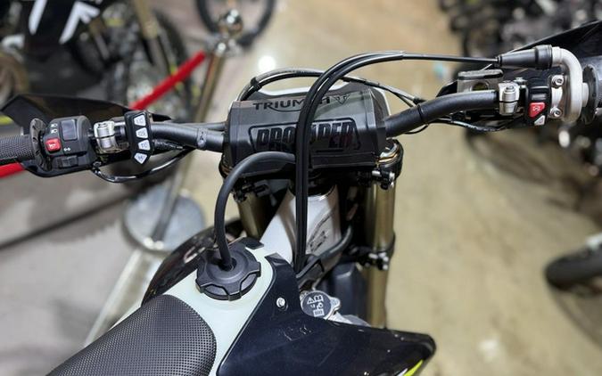 2026 Triumph TF 450-E Jet BlackPure White