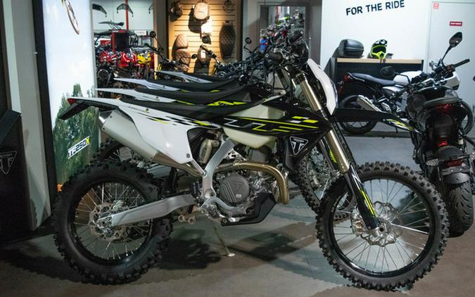 2026 Triumph TF 450-E Jet BlackPure White