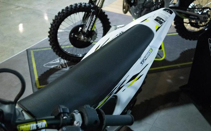 2026 Triumph TF 450-E Jet BlackPure White