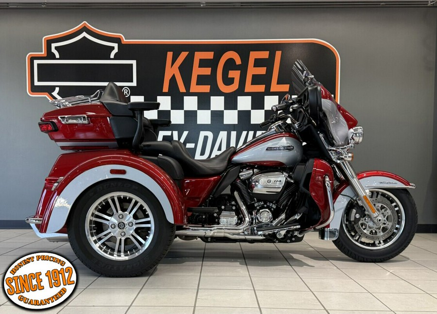 2019 Harley-Davidson® Tri Glide® Ultra Wicked Red/Barracuda Silver
