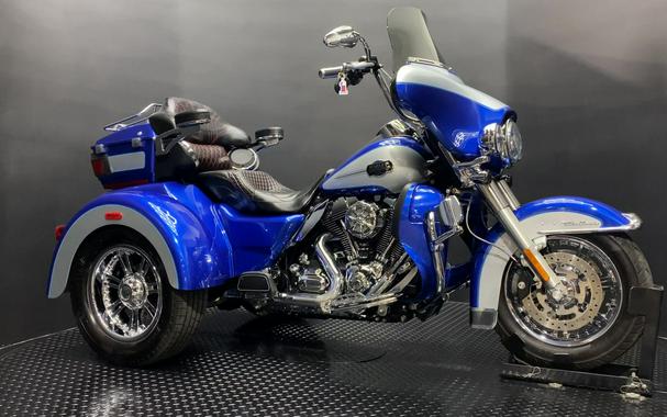 2010 Harley-Davidson® FLHTCUTG - Tri Glide® Ultra Classic®