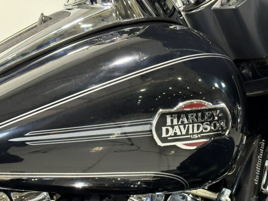 2013 Harley-Davidson® Tri Glide™ Ultra Classic® Vivid Black