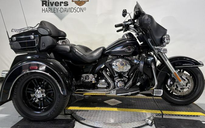 2013 Harley-Davidson® Tri Glide™ Ultra Classic® Vivid Black