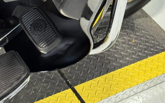 2013 Harley-Davidson® Tri Glide™ Ultra Classic® Vivid Black