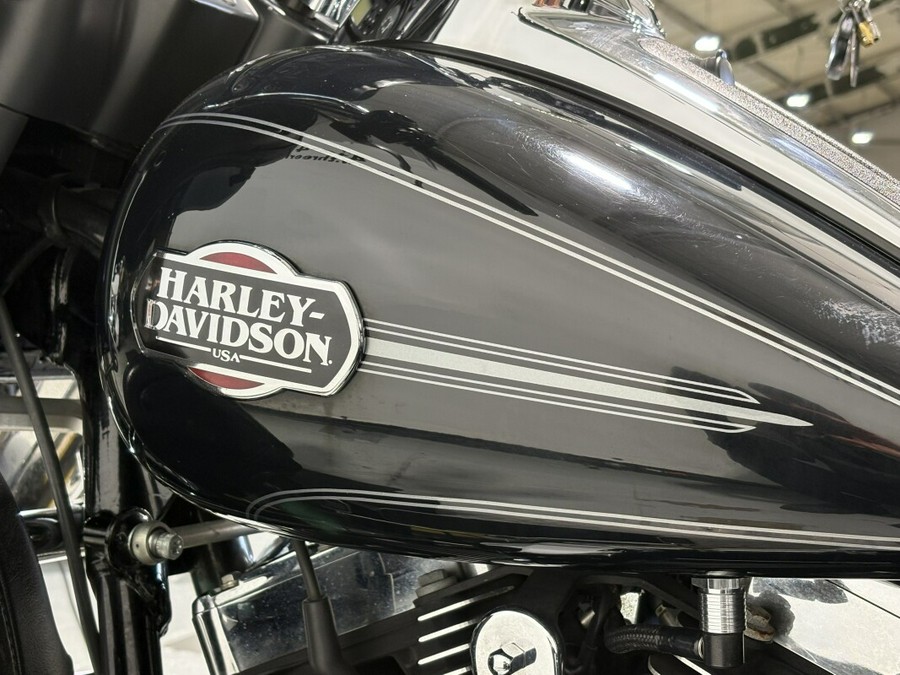 2013 Harley-Davidson® Tri Glide™ Ultra Classic® Vivid Black