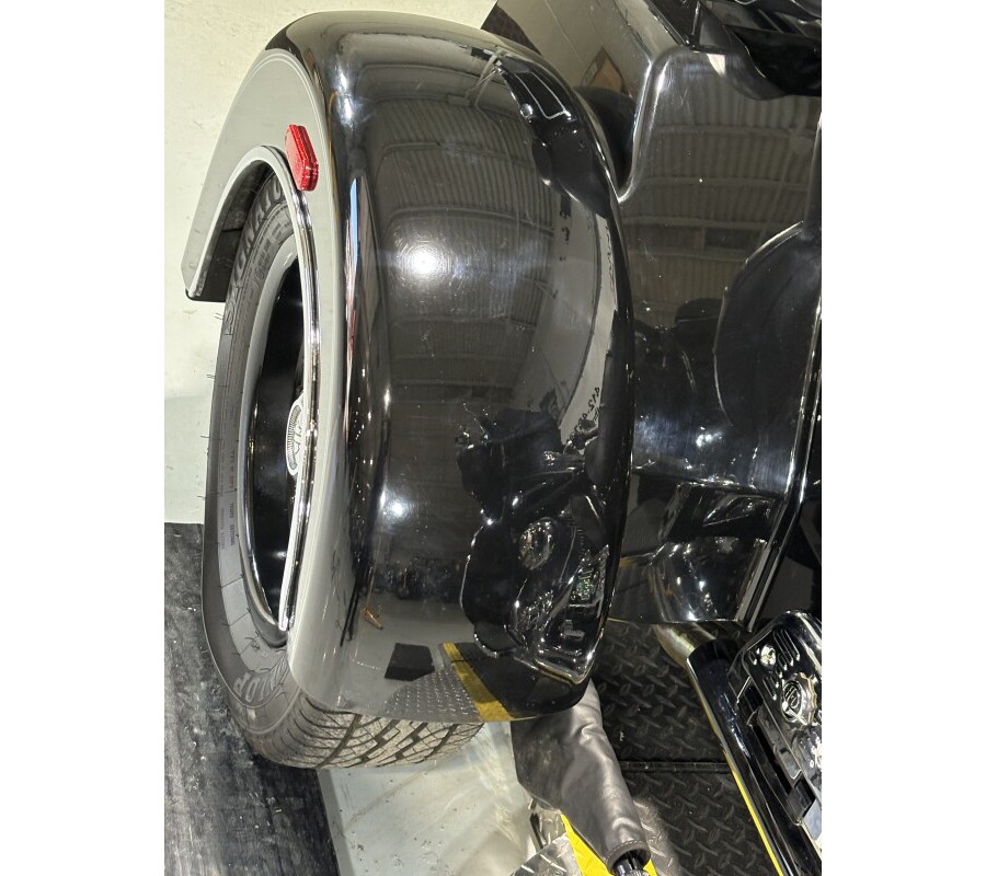 2013 Harley-Davidson® Tri Glide™ Ultra Classic® Vivid Black