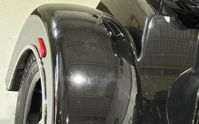 2013 Harley-Davidson® Tri Glide™ Ultra Classic® Vivid Black