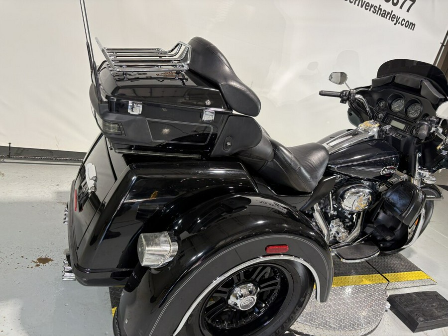 2013 Harley-Davidson® Tri Glide™ Ultra Classic® Vivid Black