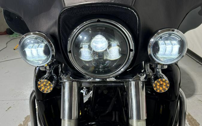 2013 Harley-Davidson® Tri Glide™ Ultra Classic® Vivid Black