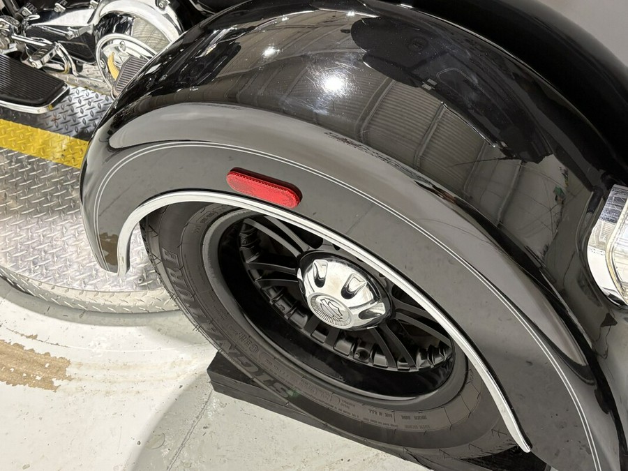 2013 Harley-Davidson® Tri Glide™ Ultra Classic® Vivid Black