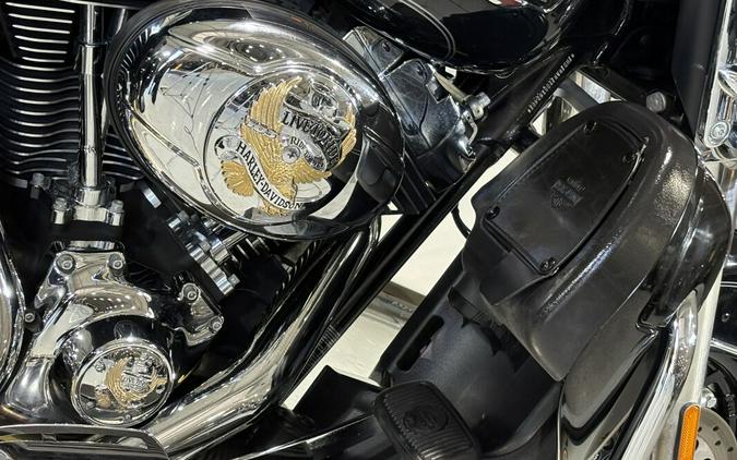 2013 Harley-Davidson® Tri Glide™ Ultra Classic® Vivid Black