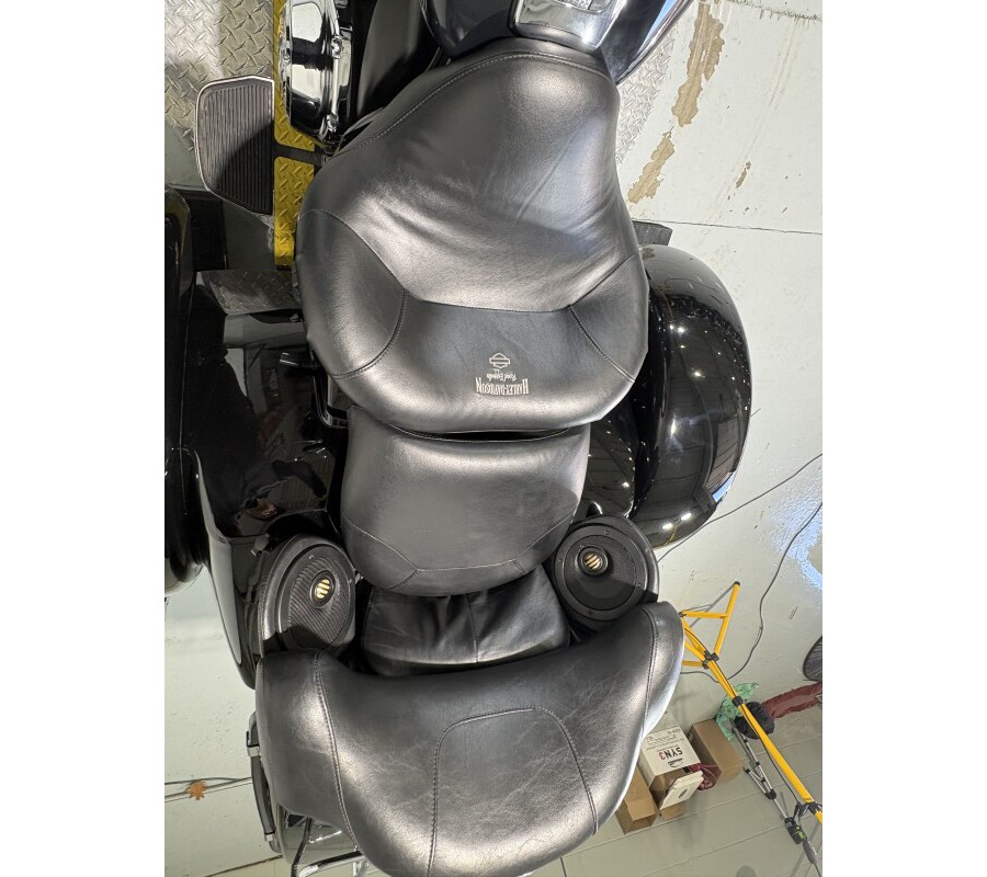 2013 Harley-Davidson® Tri Glide™ Ultra Classic® Vivid Black