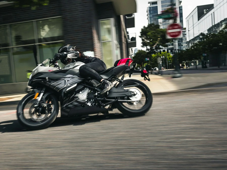 2026 CFMOTO 300SS