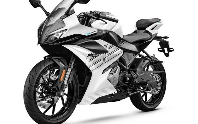 2026 CFMOTO 300SS