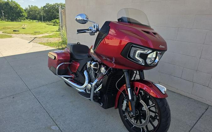 2021 Indian Motorcycle® Challenger® Limited Ruby Metallic