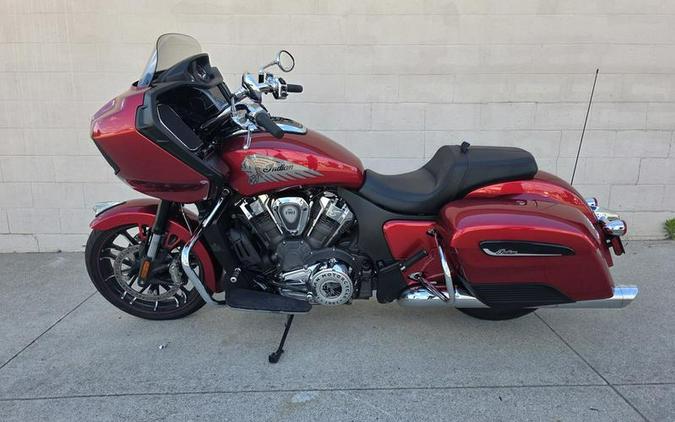 2021 Indian Motorcycle® Challenger® Limited Ruby Metallic