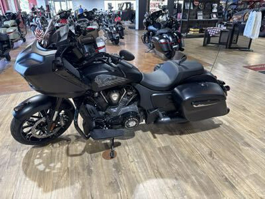 2026 CHALLENGER DARK HORSE - Indian Motorcycle