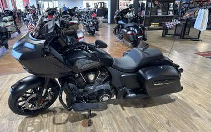 2026 CHALLENGER DARK HORSE - Indian Motorcycle