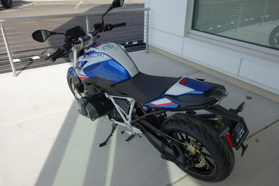 2024 BMW R1250R