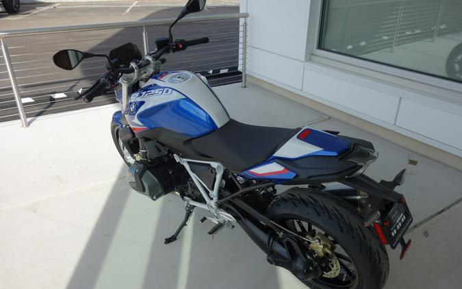 2024 BMW R1250R