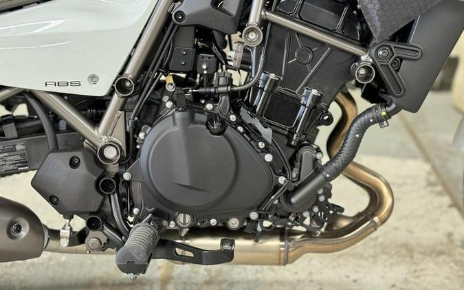 2024 Kawasaki Eliminator® ABS Pearl Robotic White