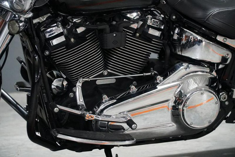 2021 Harley-Davidson® FLHC - Heritage Classic
