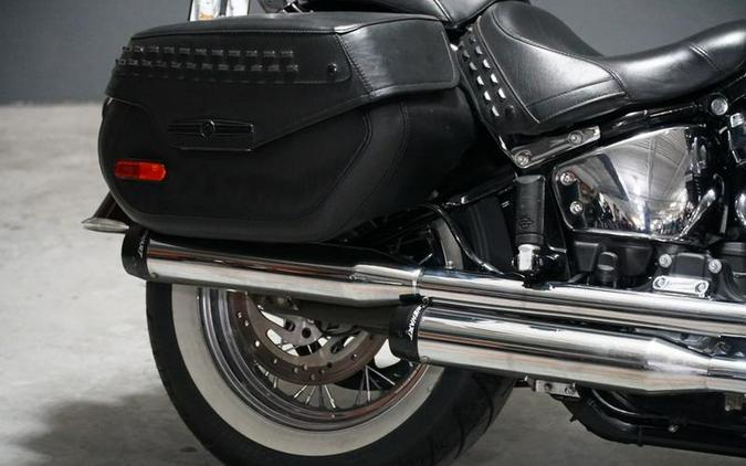 2021 Harley-Davidson® FLHC - Heritage Classic