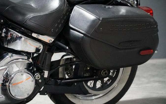 2021 Harley-Davidson® FLHC - Heritage Classic