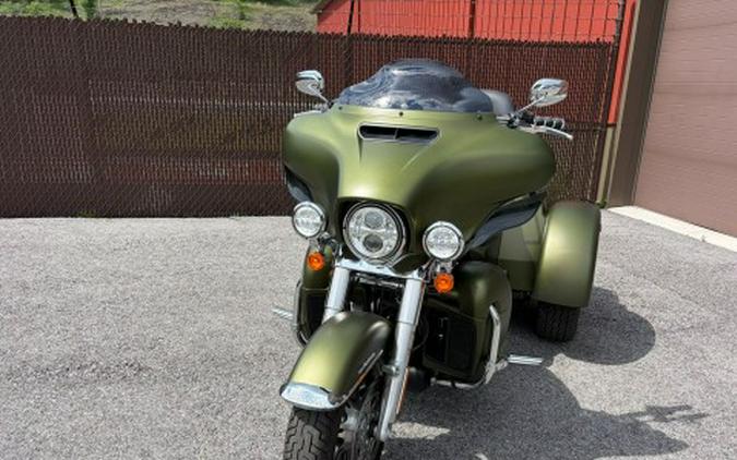2022 Harley-Davidson Tri Glide Ultra (G.I. Enthusiast Collection)